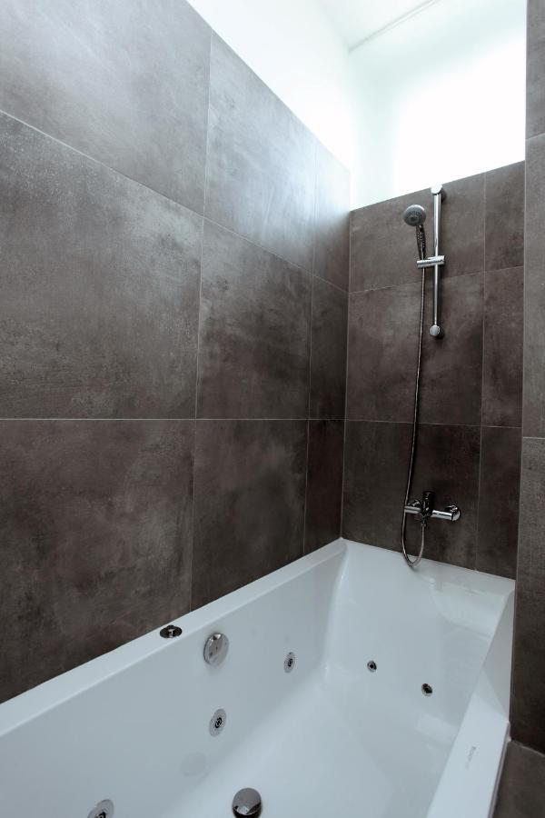 The Apartment House - Mezibranska Prague Ngoại thất bức ảnh